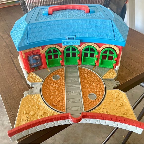 Thomas Train Station - Picture 3 of 4